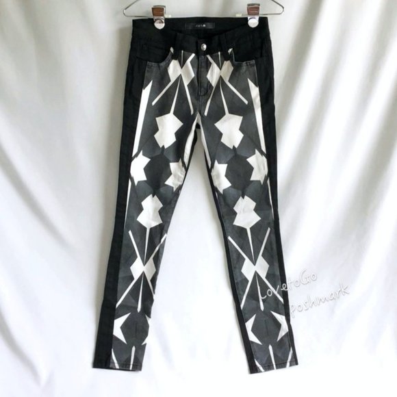 Ankle Skinny Black Jeans with geometric pattern - Picture 2 of 7